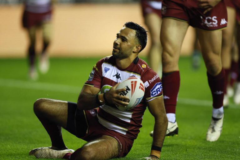 Wigan Warriors Edge Leigh Leopards in Thrilling Super League Semi-Fina
