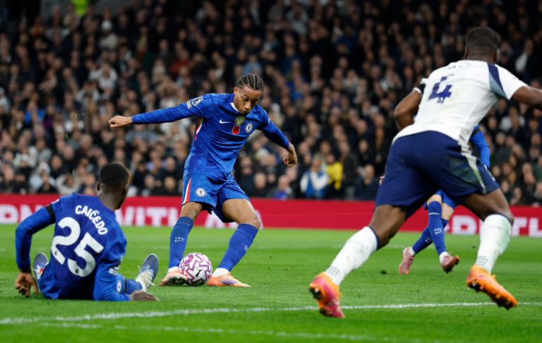 Chelsea Secure Narrow Victory Over Tottenham in Tense London Derby