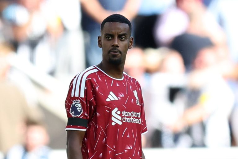 Isak Jeered by Newcastle Fans on Liverpool Return