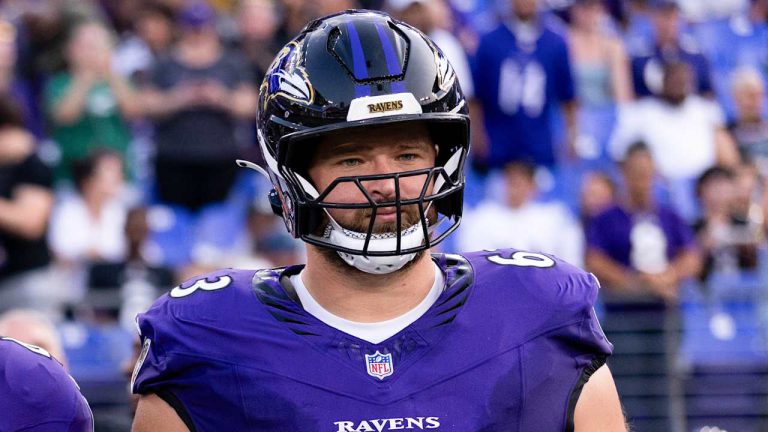 Ravens Center Danny Pinter Tears Patellar Tendon