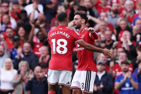 Depleted Everton Welcome Manchester United