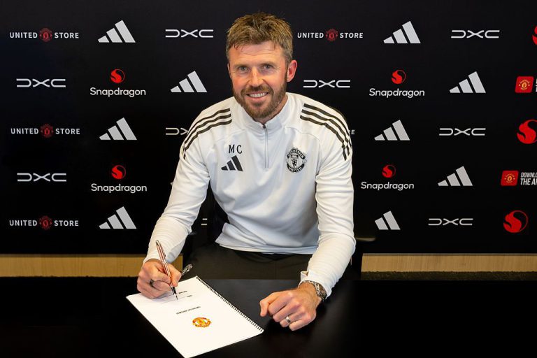 Manchester United Near Triple Transfer from Rivals