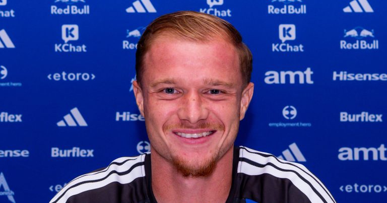 Melvin Bard Joins Leeds United on Loan