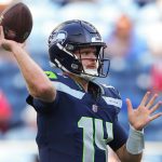 Sam Darnold Exits Seahawks Opener With Hip Injury