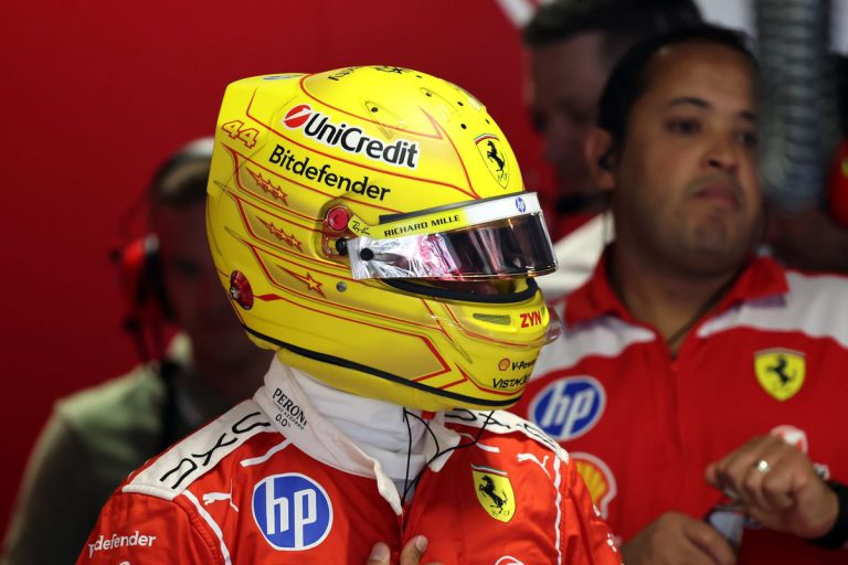 Hamilton Says He Never Asked to Replace Ferrari Staff