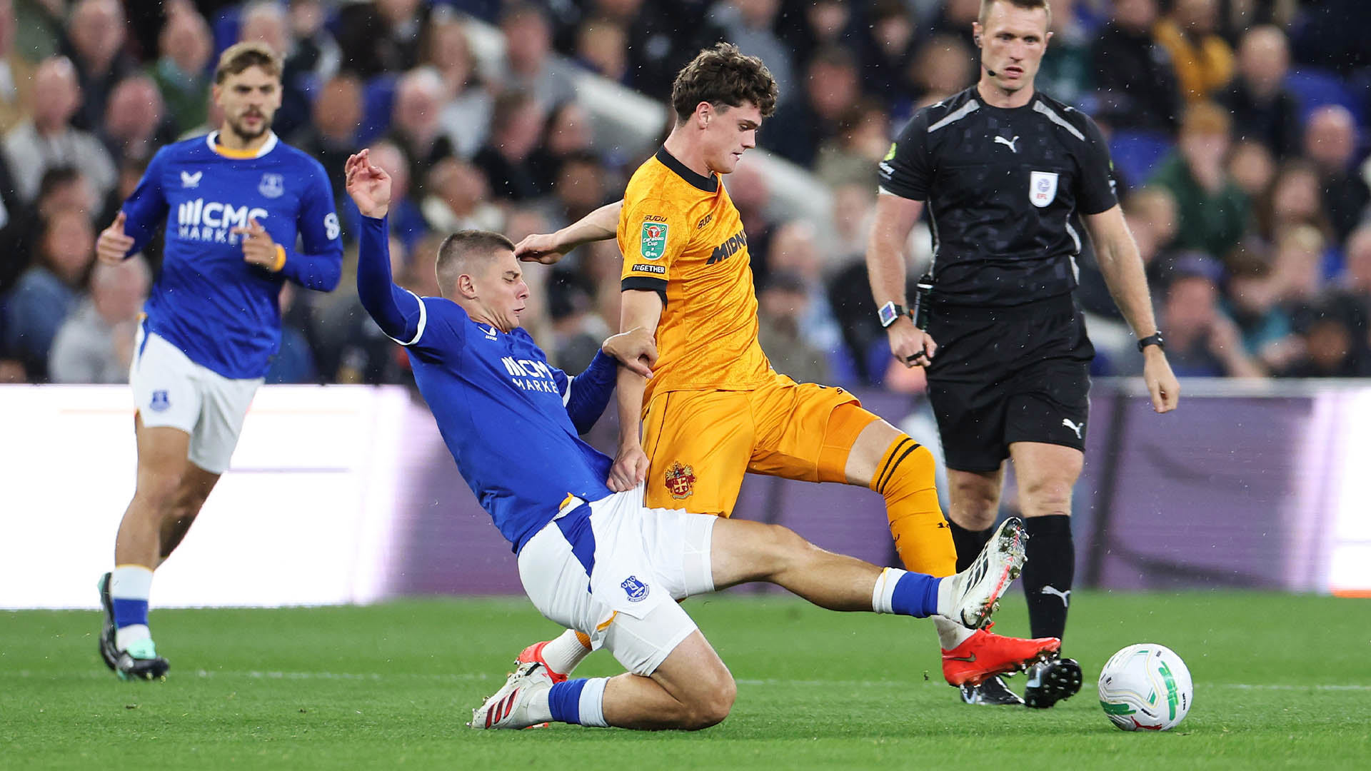 Late Alcaraz Goal Eliminates Wolves From Carabao Cup