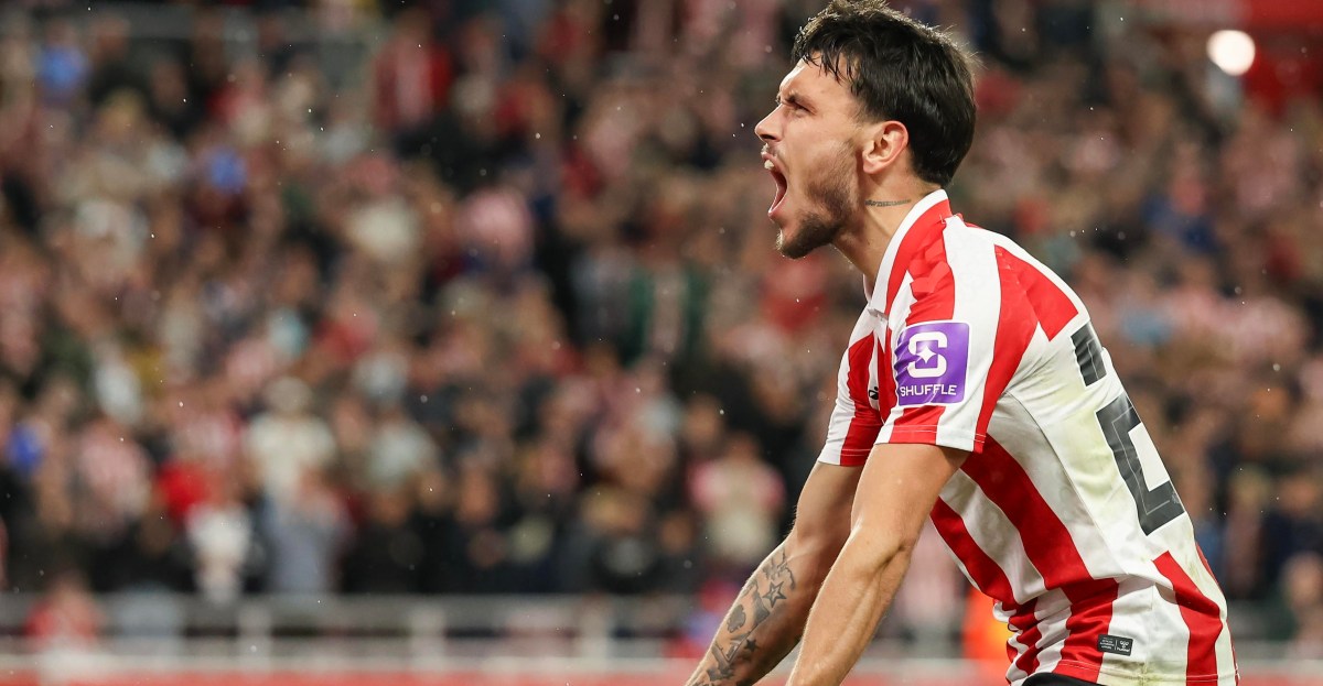 Sunderland Beat AZ Alkmaar 1-0 in Europa League Opener