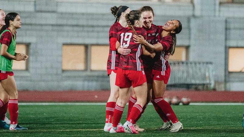 Irvine Scores Twice as Martlets Shut Out Sherbrooke